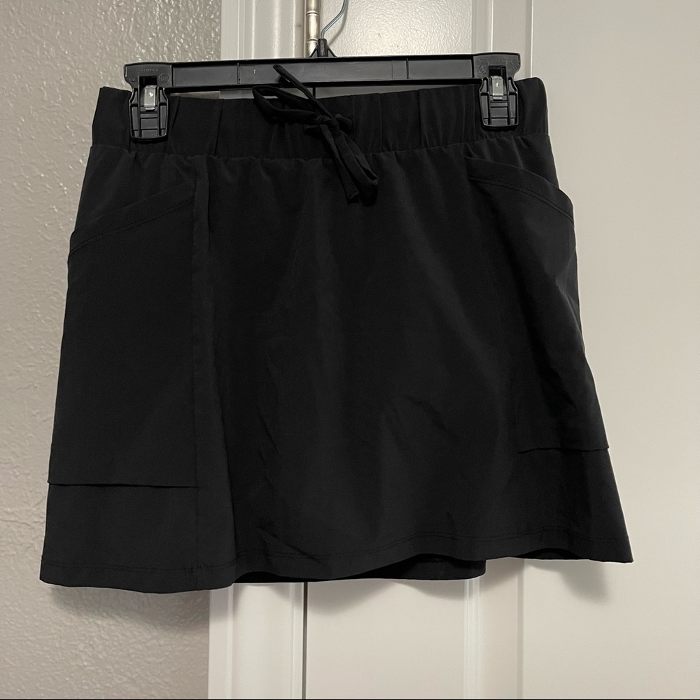 Black tennis/golf skort